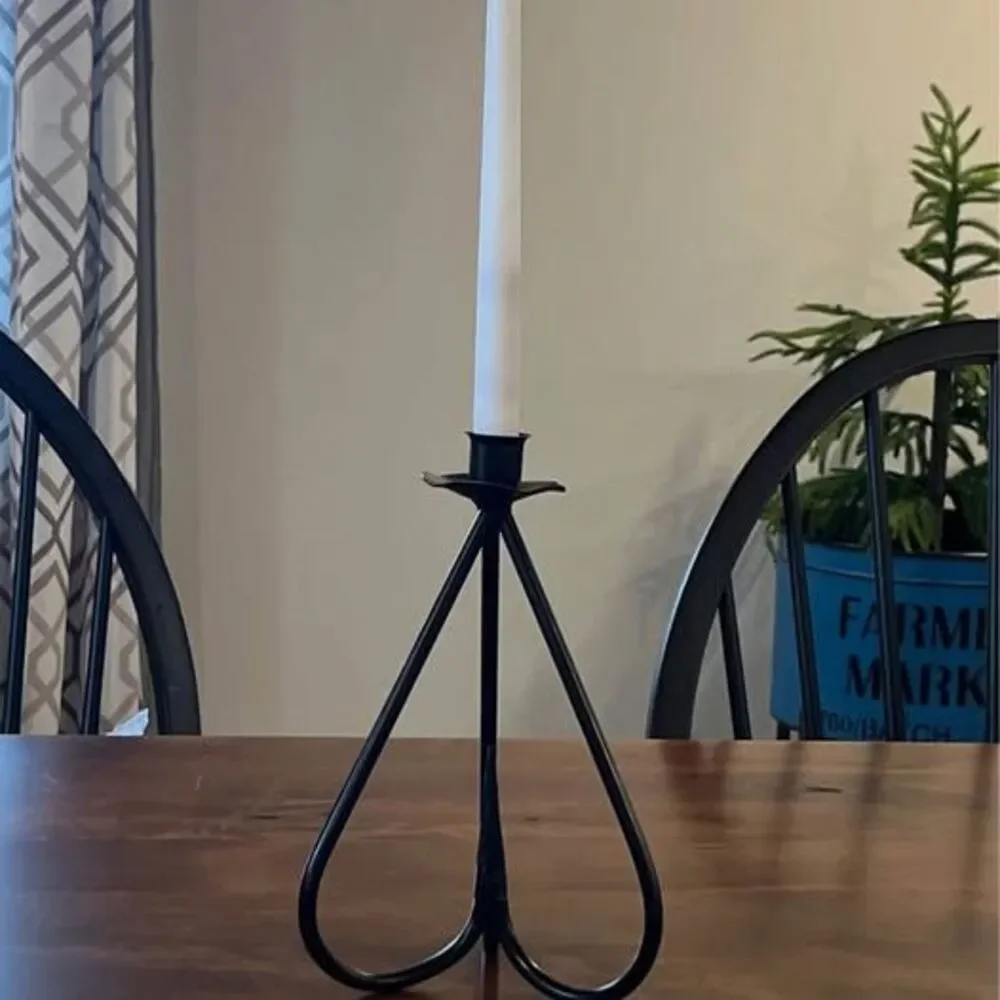 Candle holder Handmade wrought iron. Unique: heart shaped tripod Valentines